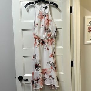Great condition White House, Black market floral dress size 10